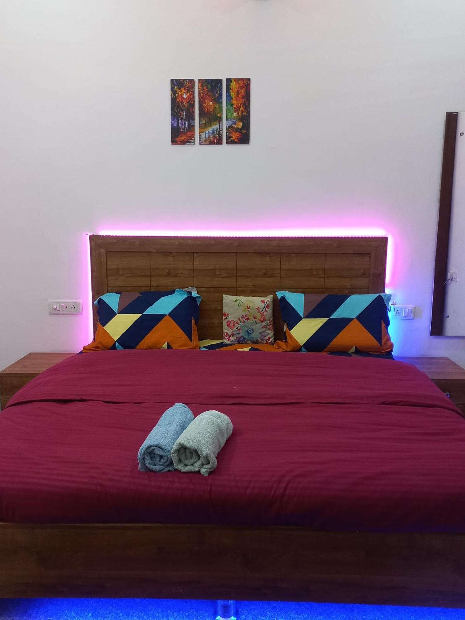 Taj Street Hostel Агра Екстериор снимка